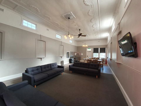 The Royal Hotel - Australian Directory 3
