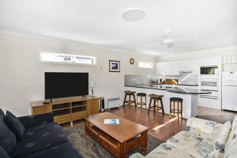 The Sands - 4/46 Jones Avenue Mollymook - Australian Directory 0