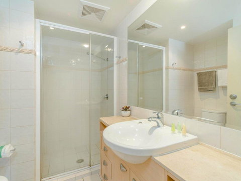 The Sands 7- Great Views Across The Ocean - Australian Directory 2