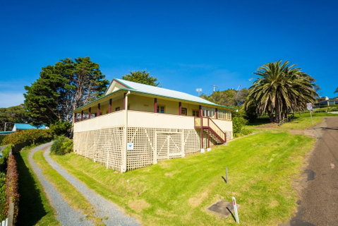 The Seamist Cottage - Australian Directory 1