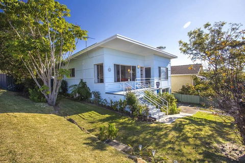 The Seaside Beachhouse Mollymook - Australian Directory 1