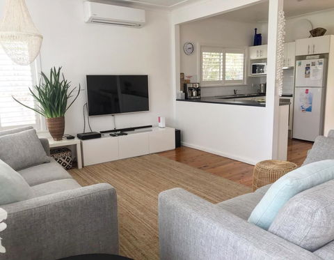 The Seaside Beachhouse Mollymook - Australian Directory 2