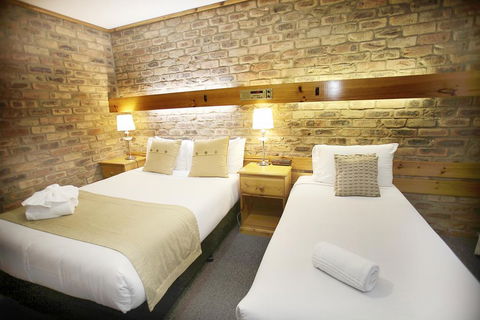 The Settlement Historic Hotel - Australian Directory 1