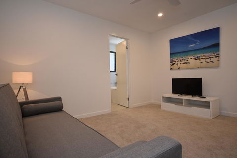The Shae Luka - Private Apartment - Australian Directory 2