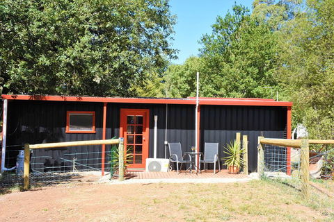 The Shelter Shed Garden Studio Apartment - Australian Directory 2