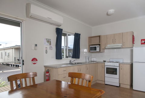 The Sundowner Cabin & Tourist Park - Australian Directory 1