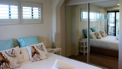 THE TIN SHED Couples Accommodation At Bay Of Fires - Australian Directory 1