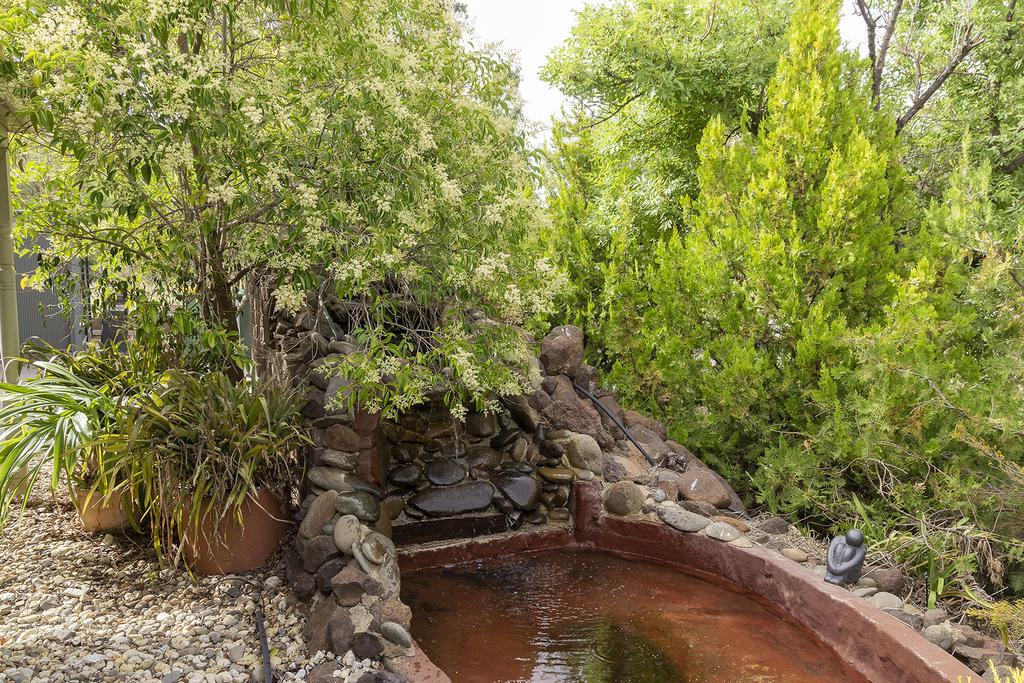 Daltons Bridge VIC Australian Directory