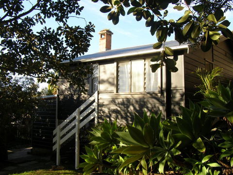 The Tree House, 6 Gowing Street - Australian Directory 2