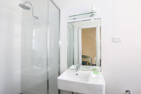 The Union Club Hotel - Australian Directory 3