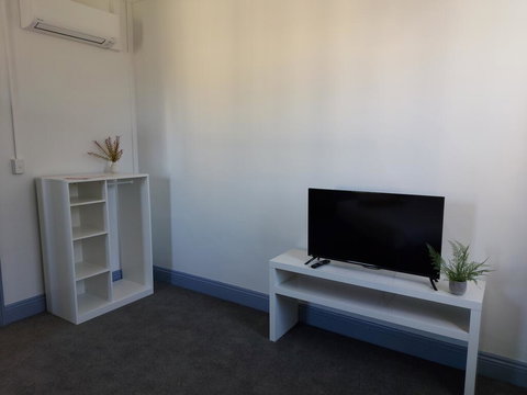 The Victoria Bathurst - Australian Directory 1