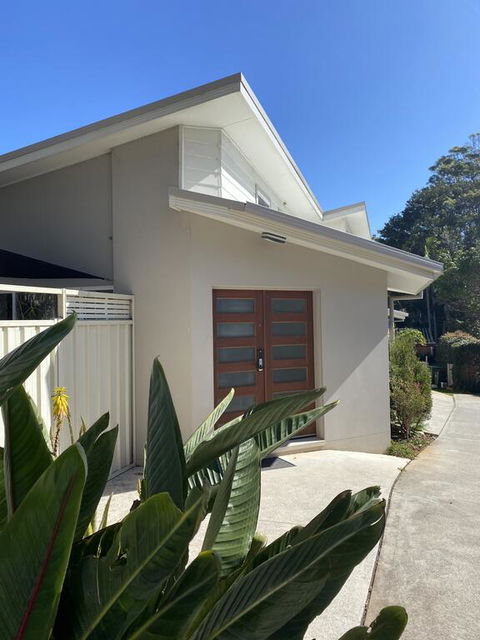 The Villa Shelly Beach - Australian Directory 1
