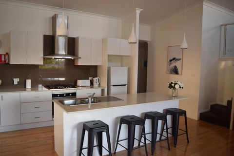 The Villa Shelly Beach - Australian Directory 0