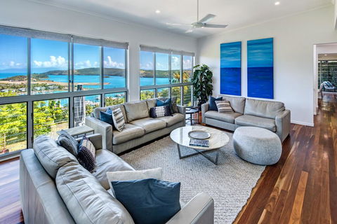 The Vue On Hamilton Island - Australian Directory 1