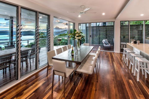 The Vue On Hamilton Island - Australian Directory 2