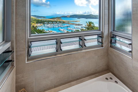 The Vue On Hamilton Island - Australian Directory 3