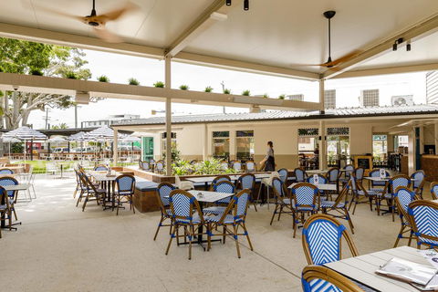 The Waterloo Bay Hotel - Australian Directory 2