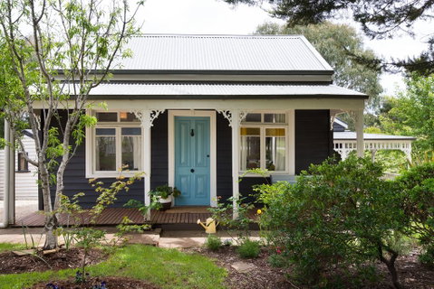 The Weekender - Australian Directory 0