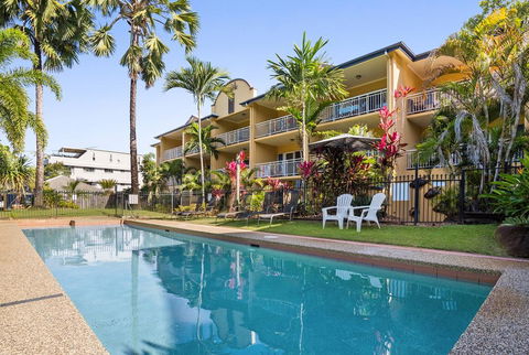 The York Beachfront Holiday Apartments - Australian Directory 0