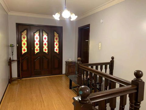 Thomastown Antique House Room 5 - Australian Directory 2