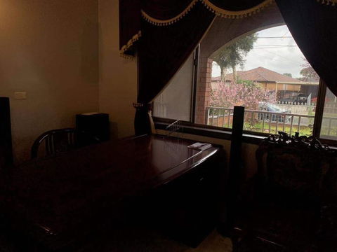 Thomastown Antique House Room 5 - Australian Directory 0