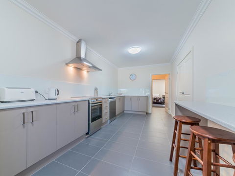 Thompson Ave Apartments - Australian Directory 2