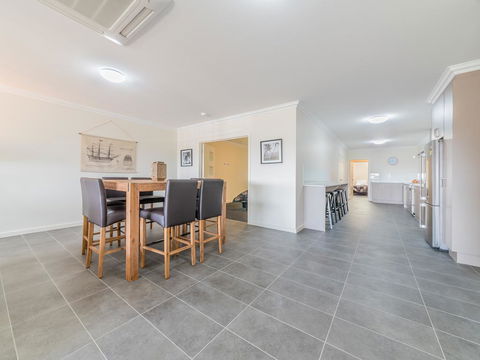 Thompson Ave Apartments - Australian Directory 0