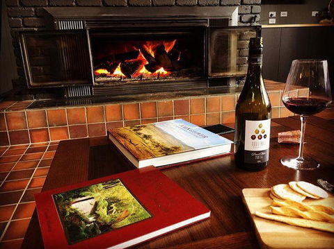 Thousand Lakes Lodge - Australian Directory 1
