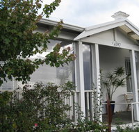 Three Chimneys Bed and Breakfast Boutique Guest House - Australian Directory