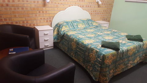 Tiaro Motor Inn - Australian Directory 1