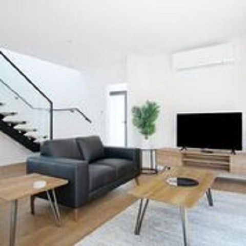 Timor Street Apartments - Australian Directory 1