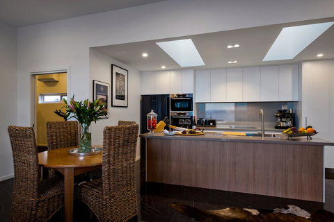 Tinderbox Retreat - Australian Directory 1