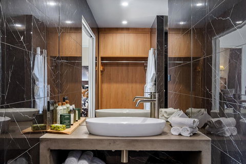 Tinderbox Retreat - Australian Directory 2