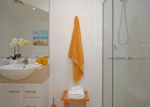 Tingeera Luxury Beachfront Apartments - Australian Directory 2