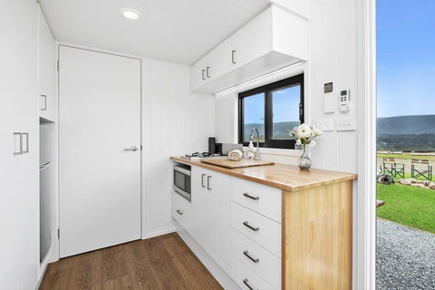 TINY HOME......BIG Views - Australian Directory 3