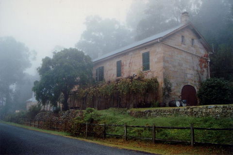 Tizzana Winery Bed And Breakfast - Australian Directory 0