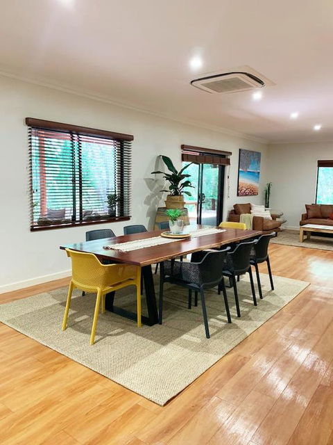 Toby's Escape - Australian Directory 3