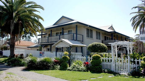 Tokelau 2 - Tuncurry Townhouse - Australian Directory 0
