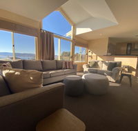 Torino 6 - Lake Jindabyne  Snowy Mountain Views - Australian Directory