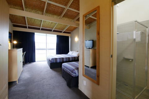 Torquay Hotel/Motel - Australian Directory 1