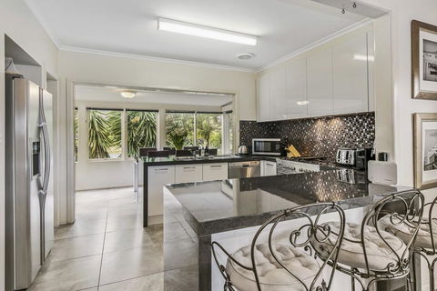 Total Rye Beach Family Getaway - Australian Directory 1