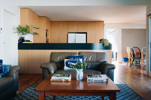 Torquay Retreats Aus - Eighteen Beach - Australian Directory 1