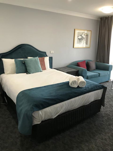 Town & Country Motor Inn - Australian Directory 0