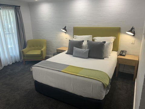 Town Square Motel - Australian Directory 1