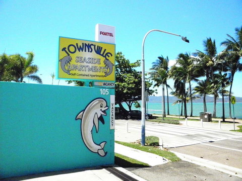 Townsville Seaside Apartments - Australian Directory 0
