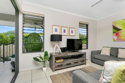 Tranquil Palms @ Trinity Beach - Australian Directory 2