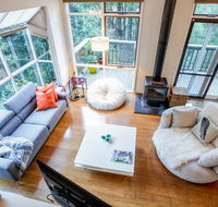 Tree Top Stay - Australian Directory