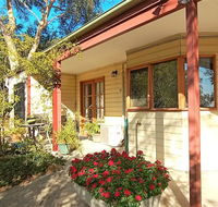 Treetops Hideaway - Australian Directory