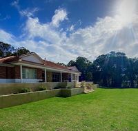 Treetops Holiday Retreat - Australian Directory