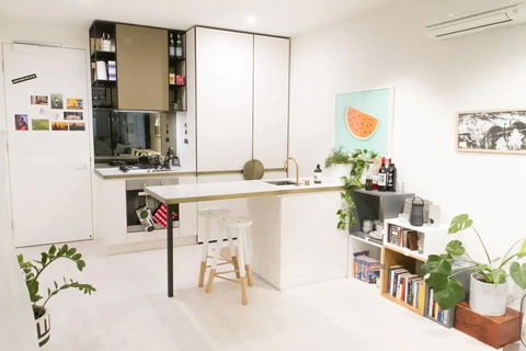 Trendy 1 Bedroom Apartment In The Heart Of Collingwood - Australian Directory 1